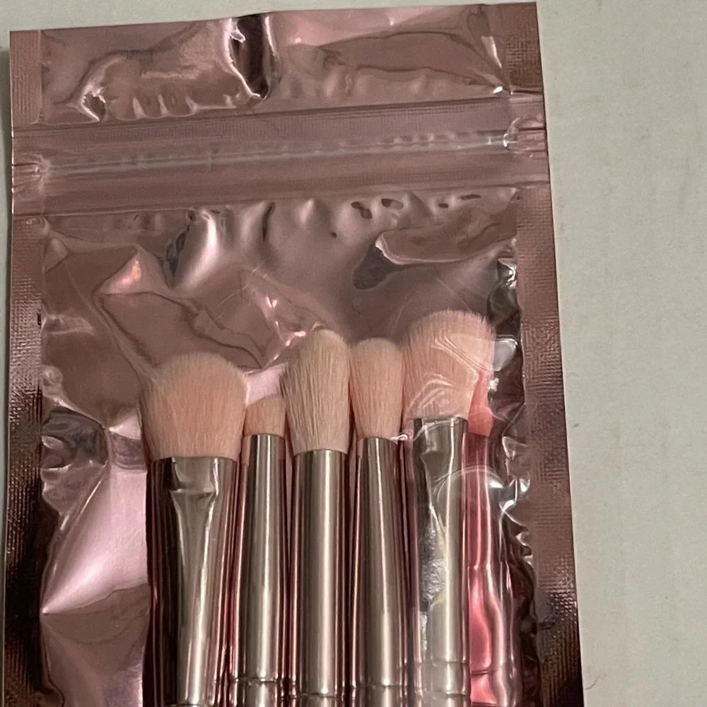 MOTD Cosmetics New Pink Handles In A Blush Blending 5 Piece Eye Brush Set